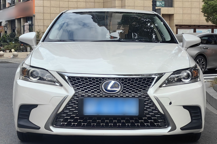 雷克萨斯CT 2017款 CT200h 精英版 单色 国V车身外观6004