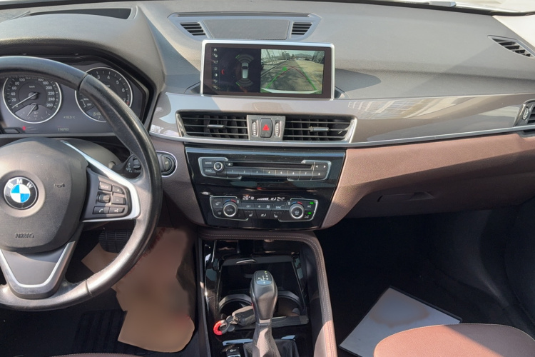 宝马X1 2018款 xDrive20Li 豪华型局部细节16