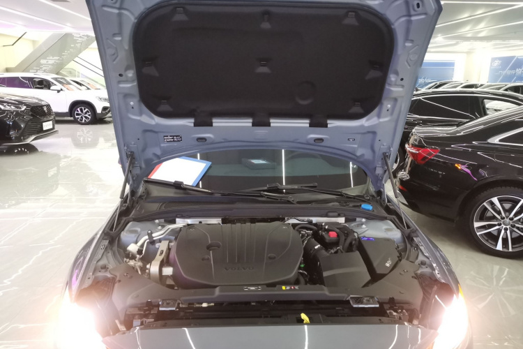 沃尔沃S60 2023款 B4 智逸豪华版机舱底盘24