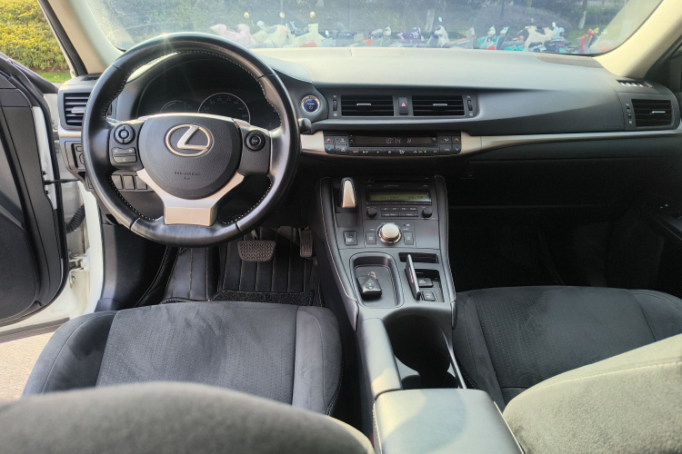 雷克萨斯CT 2017款 CT200h 精英版 单色 国V中控内饰12