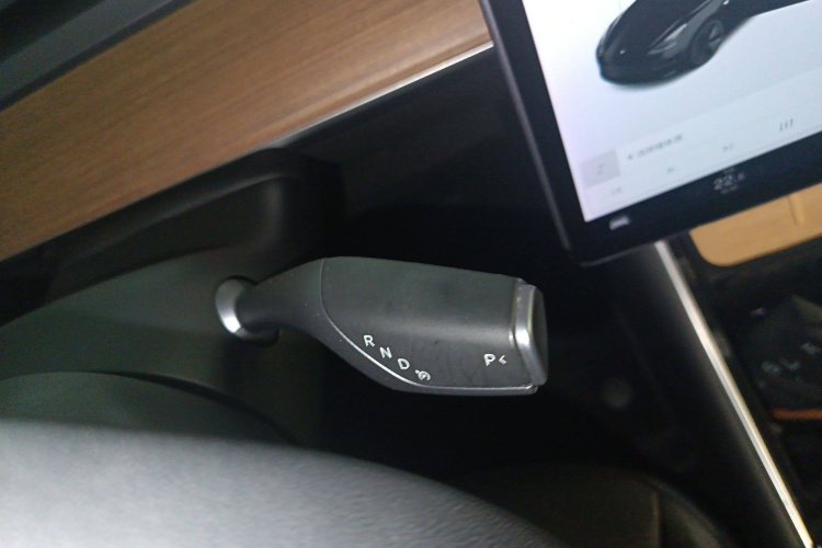 特斯拉 Model 3 2020款 改款 标准续航后驱升级版局部细节18