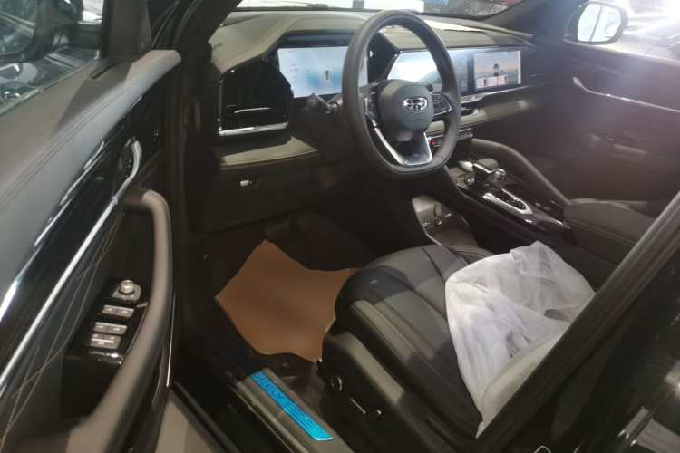 吉利汽车 星越L 2024款 2.0TD DCT EVO两驱长风版中控内饰20