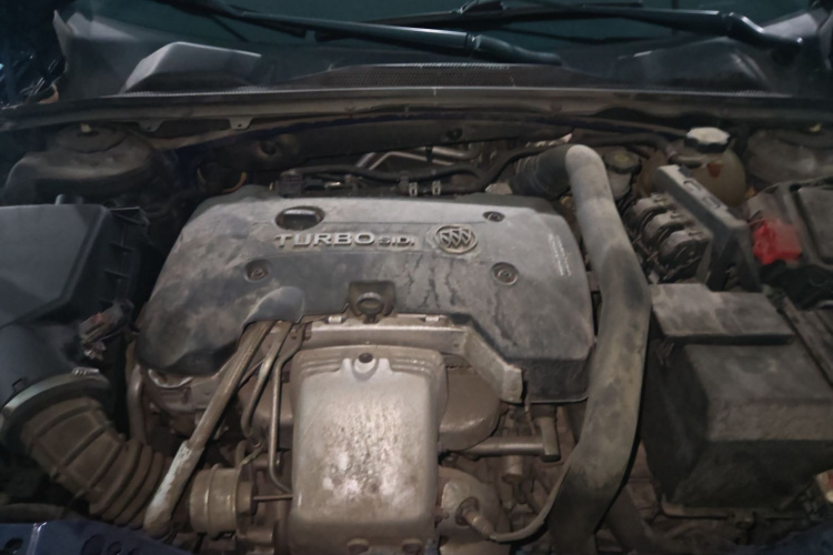 别克 君威 2017款 GS 28T 尊贵型机舱底盘24