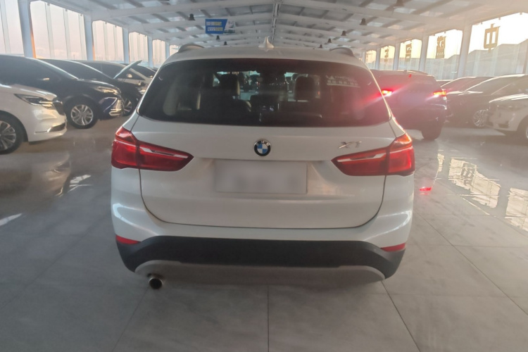 宝马X1 2018款 sDrive18Li 时尚型车身外观6