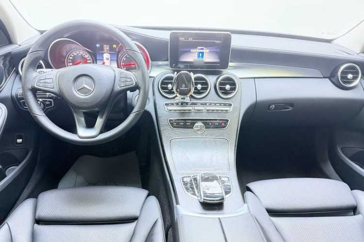奔驰C级 2018款 C 200 L 运动版中控内饰7002