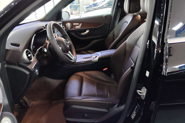 奔驰GLC 2021款 GLC 300 L 4MATIC 动感型局部细节19