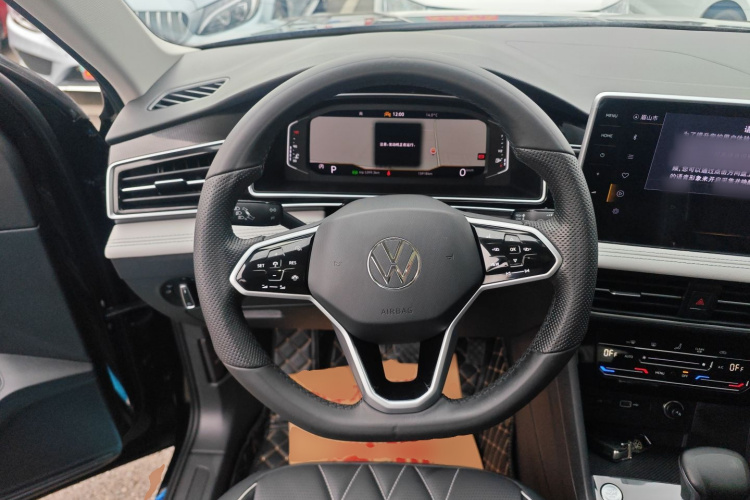 大众 途观L 2023款 改款 330TSI 自动两驱智享版中控内饰13
