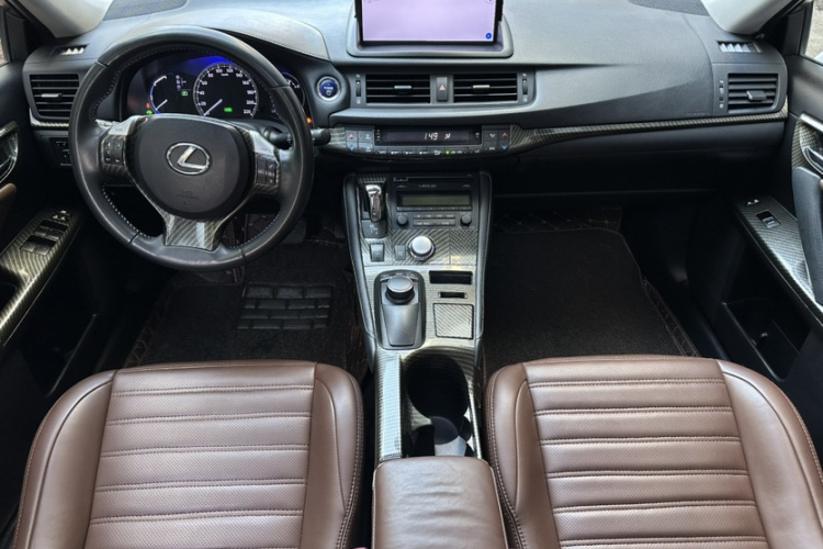 雷克萨斯CT 2013款 CT200h 舒适版中控内饰7002