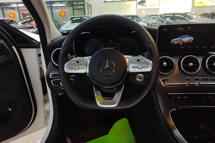 奔驰C级 2020款 改款 C 200 L 时尚型运动版中控内饰13