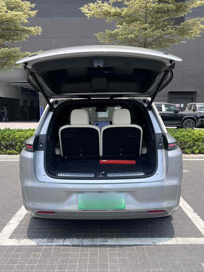理想汽车 理想L8 2024款 Pro(2)