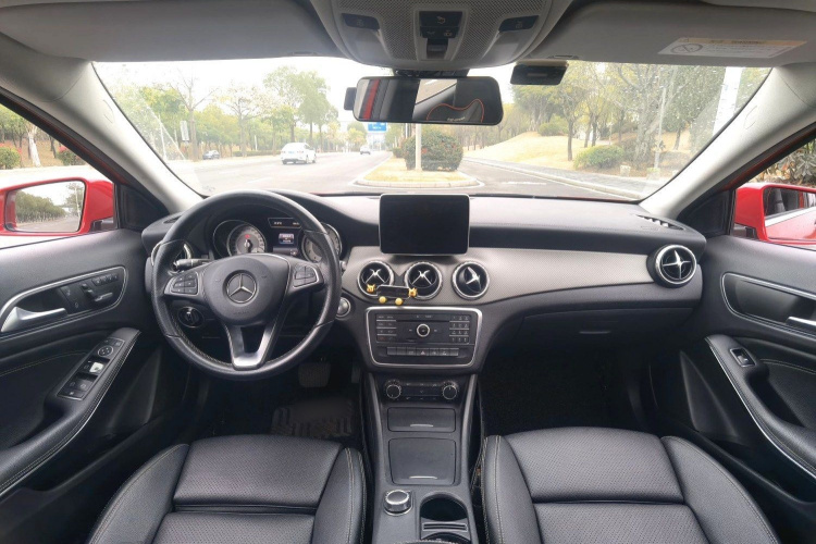 奔驰GLA 2016款 GLA 200 时尚型中控内饰7002