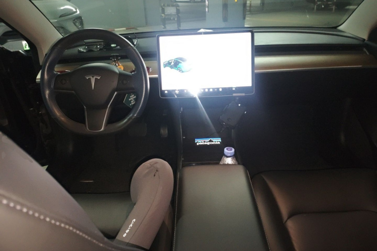 特斯拉 Model 3 2020款 标准续航后驱升级版中控内饰12