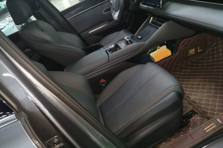 比亚迪 秦L 2024款 DM-i 80KM超越型局部细节41