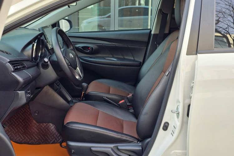 丰田 威驰 2022款 1.5L 20周年纪念版局部细节19