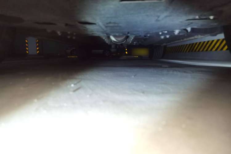 吉利汽车 星越L 2025款 东方曜 2.0TD 自动揽星版局部细节9008