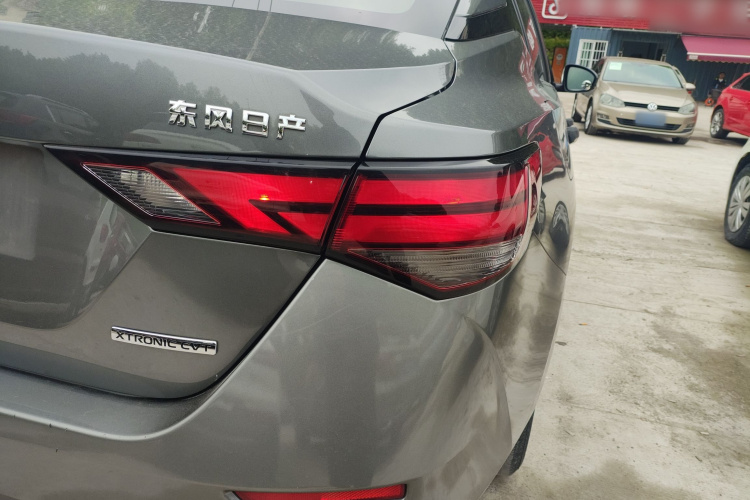 日产 轩逸 2020款 1.6L XL CVT悦享版车身外观9