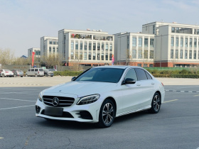 奔驰C级 2020款 C 260 运动版