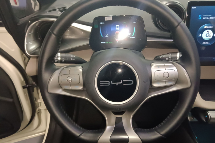 比亚迪 海豚 2023款 420km 自由版中控内饰13