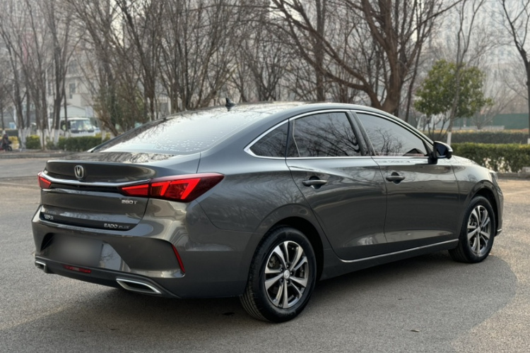 长安 逸动 2021款 PLUS 蓝鲸NE 1.4T GDI DCT尊贵型车身外观6001