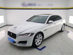 捷豹XFL 2018款 XFL 2.0T 250PS 豪华版