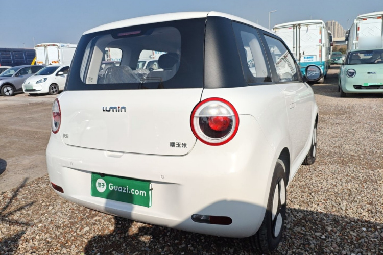 长安启源 长安Lumin 2025款 205km 香沁款车身外观7