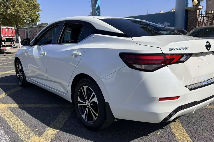 日产 轩逸 2022款 1.6L XL CVT悦享版车身外观6002