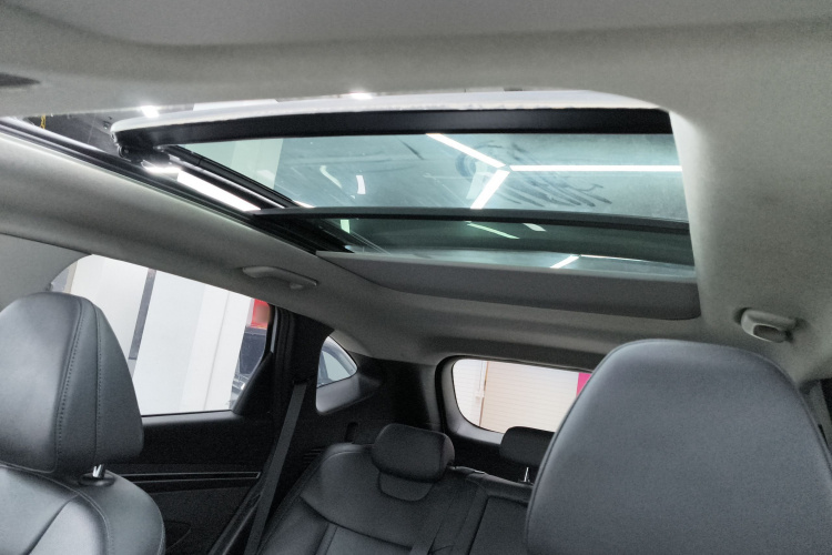 现代 2021款 途胜L 1.5T DCT LUX尊贵版中控内饰22