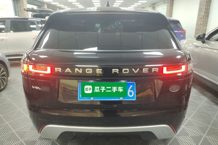 路虎 揽胜星脉 2022款 250PS 熠金珍藏版车身外观6