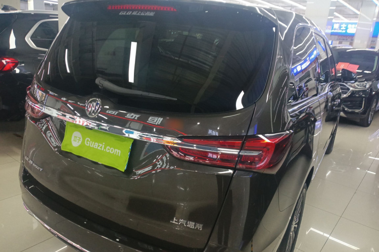 别克GL8 2021款 陆上公务舱 652T 豪华型车身外观7