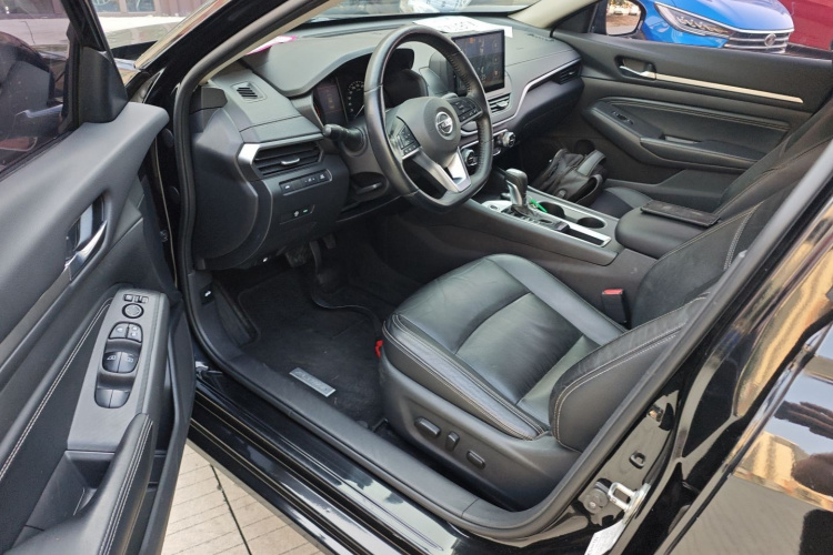 日产 天籁 2019款 2.0L XL 舒适版中控内饰20