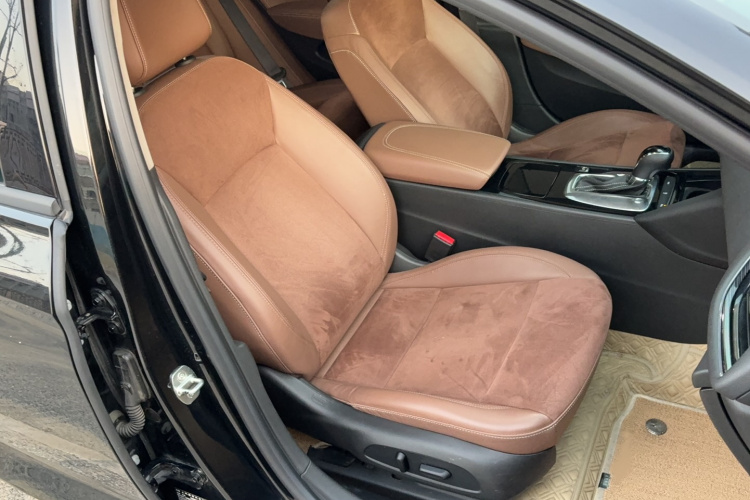 别克 君威 2019款 20T 精英型 国VI局部细节41