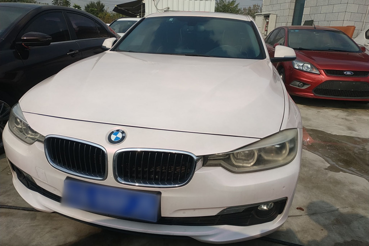 宝马3系 2016款 320Li 时尚型车身外观2