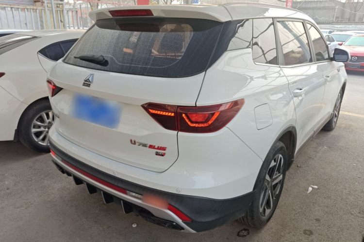 中国重汽VGV VGV U75PLUS 2021款 2.0TGDI 奇趣山地版 7座车身外观7