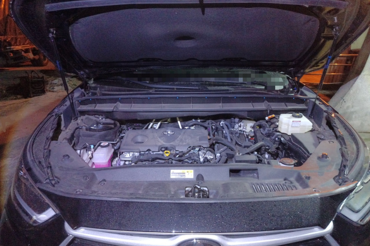 丰田 汉兰达 2024款 2.5L智能电混双擎两驱精英版 5座局部细节24