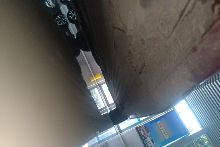 奔驰C级 2022款 C 200 L 运动版局部细节9002