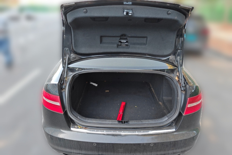 奥迪A6L 2011款 2.0 TFSI 自动舒适型局部细节23