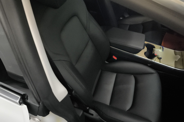 特斯拉 Model 3 2020款 改款 标准续航后驱升级版局部细节41