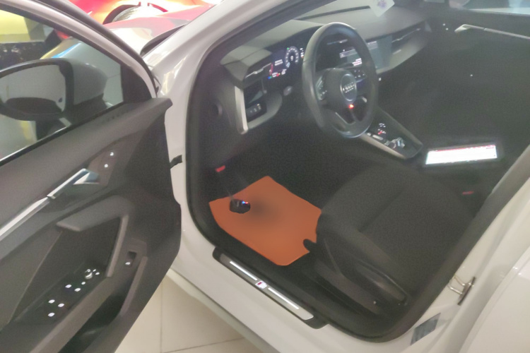 奥迪A3 2021款 A3L Limousine 35 TFSI 进取运动型中控内饰7003