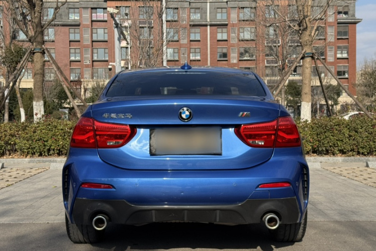 宝马1系 2020款 125i 领先型M运动套装车身外观6009