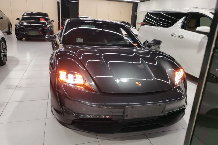 保时捷 2022款 改款 Taycan车身外观2