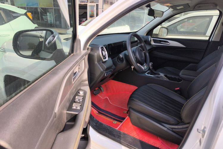 长城 金刚炮 2023款 2.0T自动汽油两驱精英型平箱GW4C20C中控内饰7003