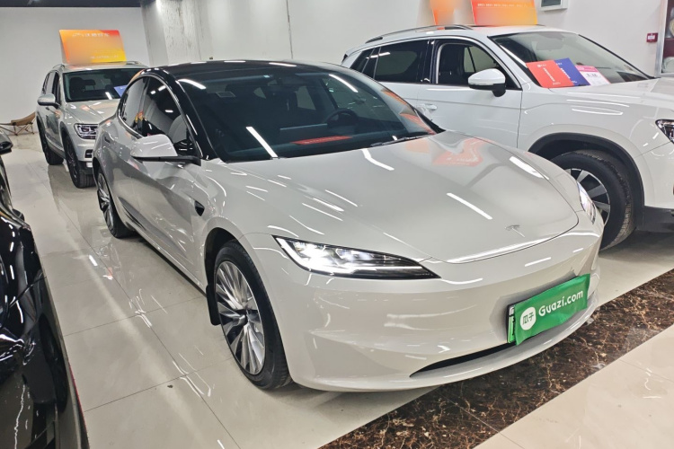 特斯拉 Model 3 2023款 后轮驱动版车身外观3