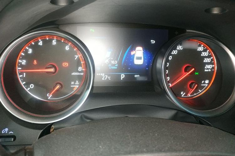 丰田 凯美瑞 2018款 2.5S 锋尚版局部细节14