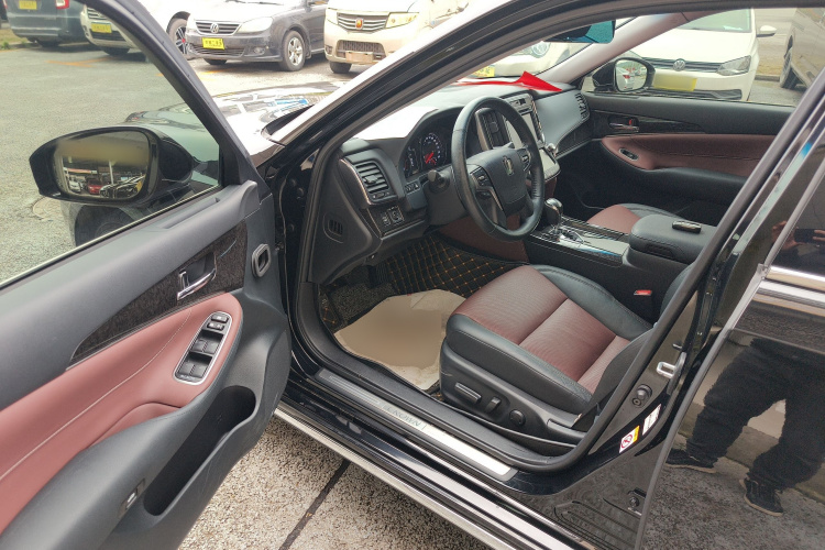 丰田 皇冠 2018款 2.0T 运动版中控内饰20