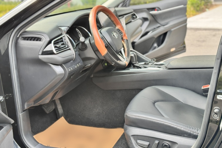 丰田 凯美瑞 2021款 2.0G 豪华版中控内饰7002