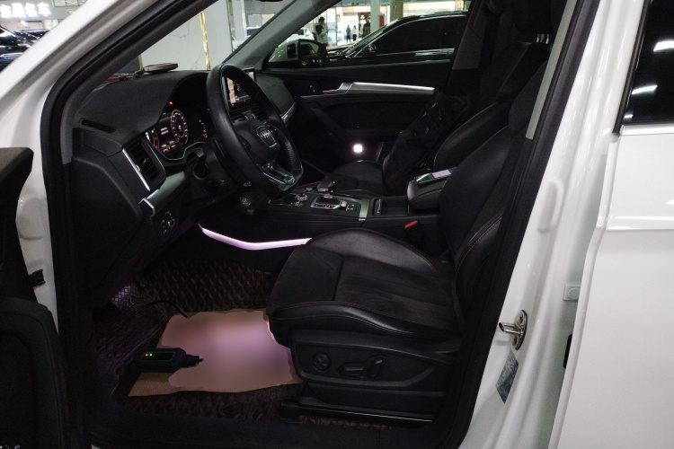 奥迪Q5L 2020款 45 TFSI 尊享运动型中控内饰19