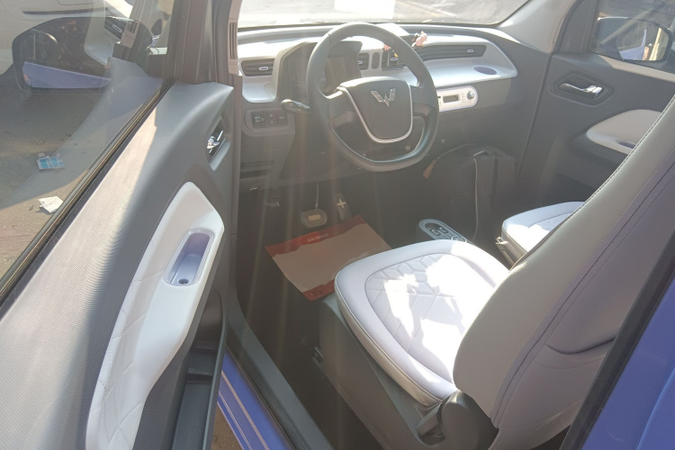 五菱汽车 宏光MINIEV 2022款 马卡龙臻享款 磷酸铁锂中控内饰7003