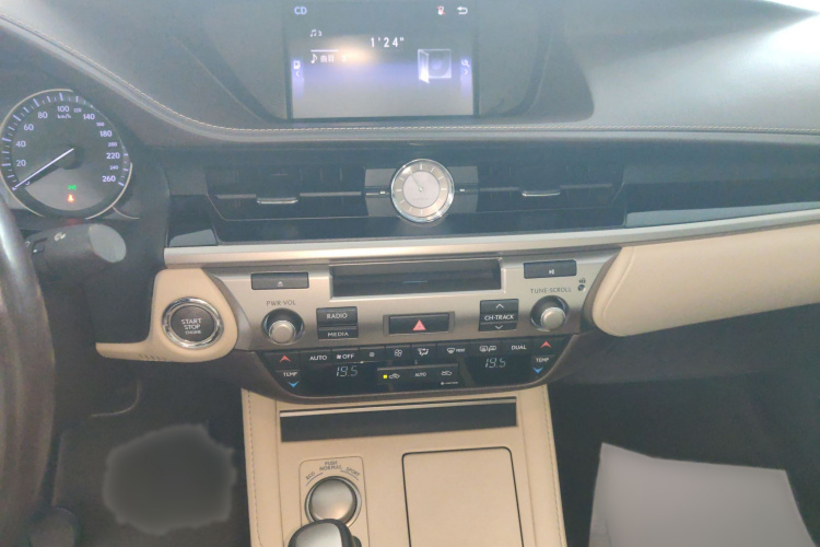 雷克萨斯ES 2016款 200 Midnight特别限量版局部细节16