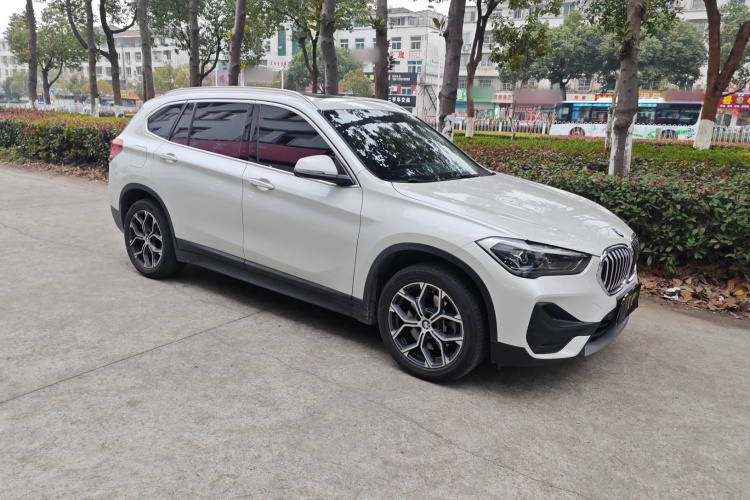 宝马X1 2021款 sDrive25Li 领先型车身外观3