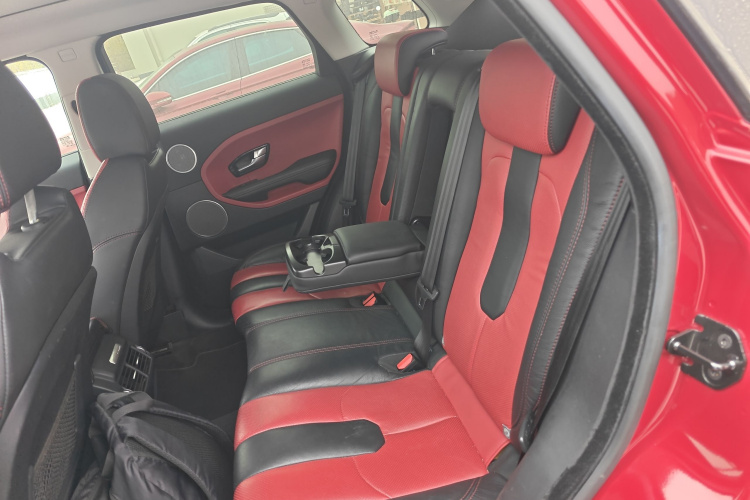 路虎 揽胜极光(进口) 2014款 2.0T 5门耀动版中控内饰21